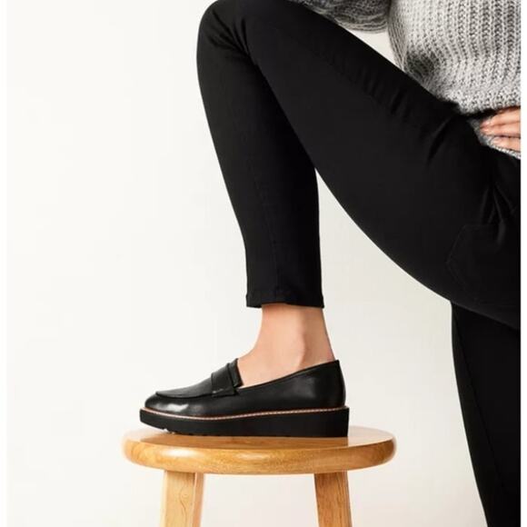 Naturalizer Womens 6.5W Black Leather Adiline Loafers Lugged Sole Slip On LB7-20 - Picture 1 of 12